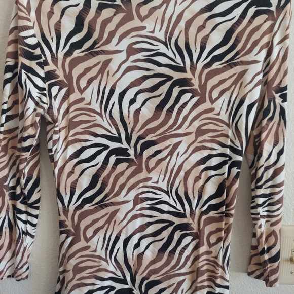 Leopard pattern top - Picture 2 of 2